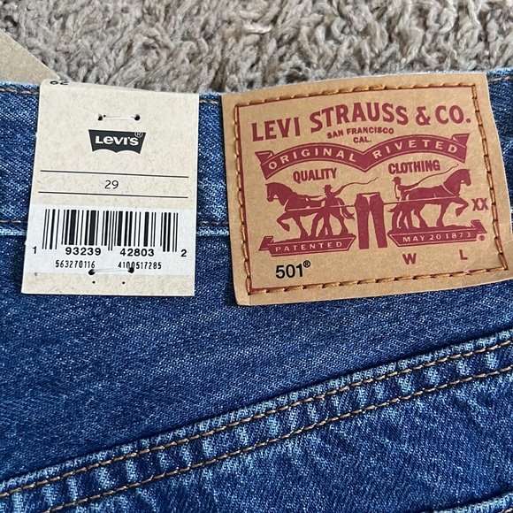 Womens Levi’s 501 shorts - Picture 3 of 3